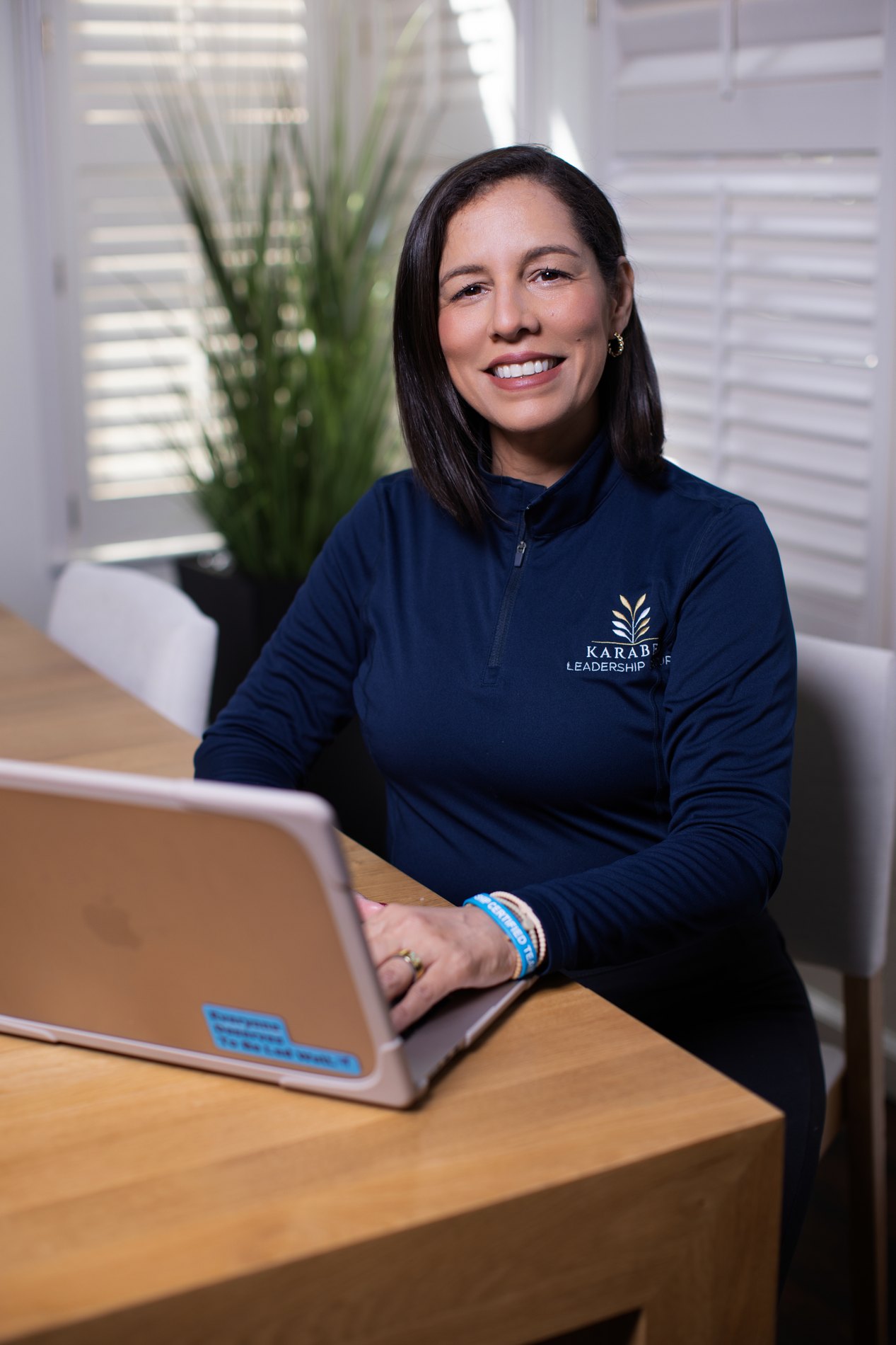 Dr. Isa Karabed at work during a KLG leadership session